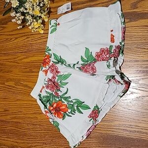 NWT Thread Story Floral Shorts